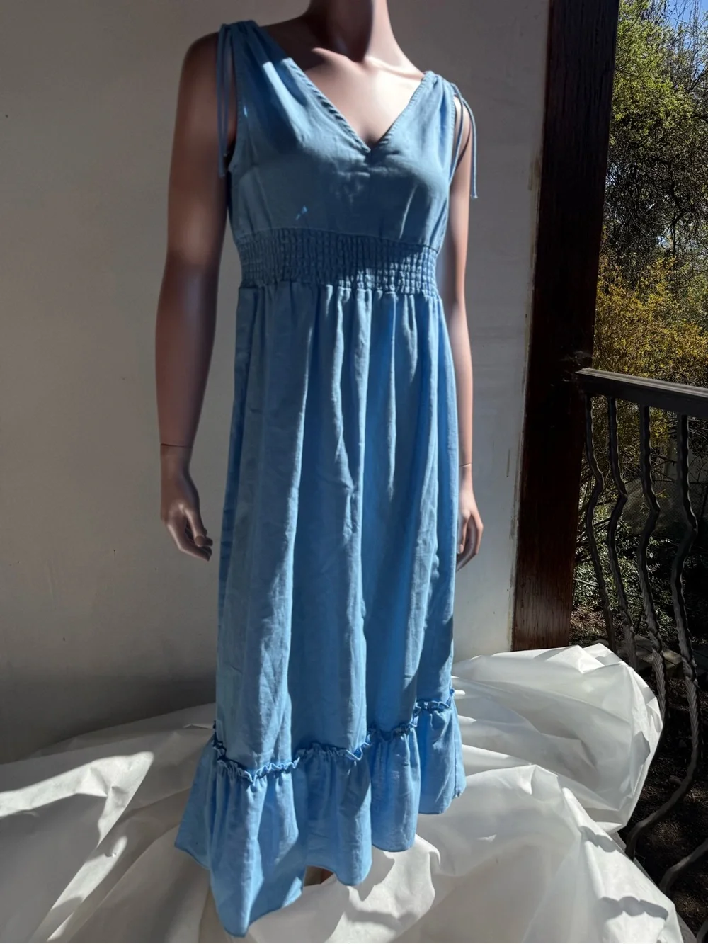 Linen summer dress Deluc. Blue smocked empire waist - Canadian sz XS S M L‎